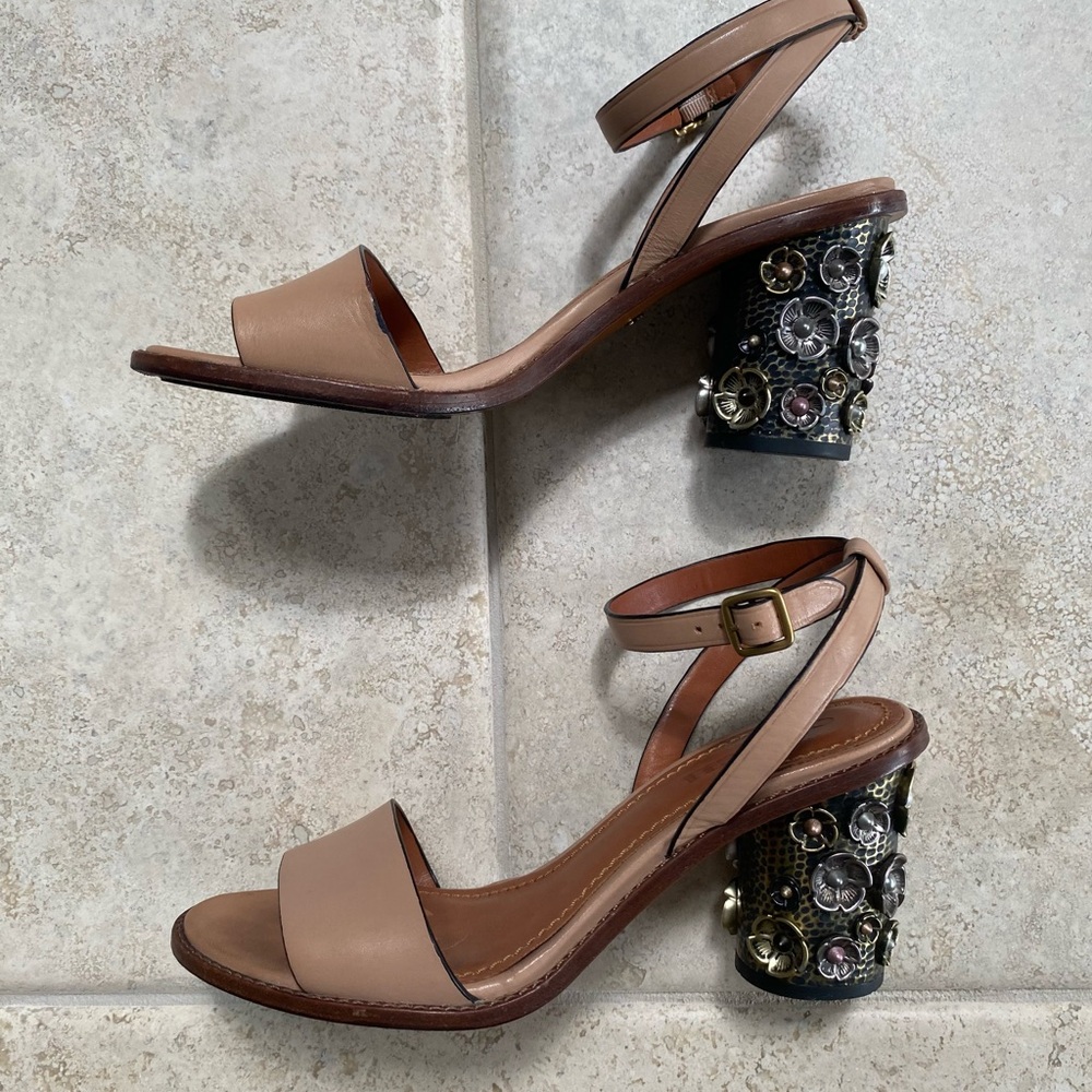 Coach Tan Heels, Tea rose size 8.5 - Picture 4 of 10